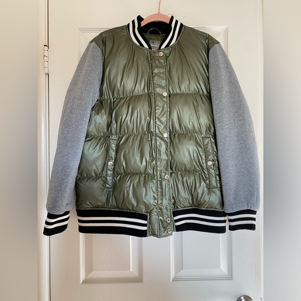 Levi’s Mixed-Media Quilted Varsity Bomber Jacket, Gray/Green Size XL